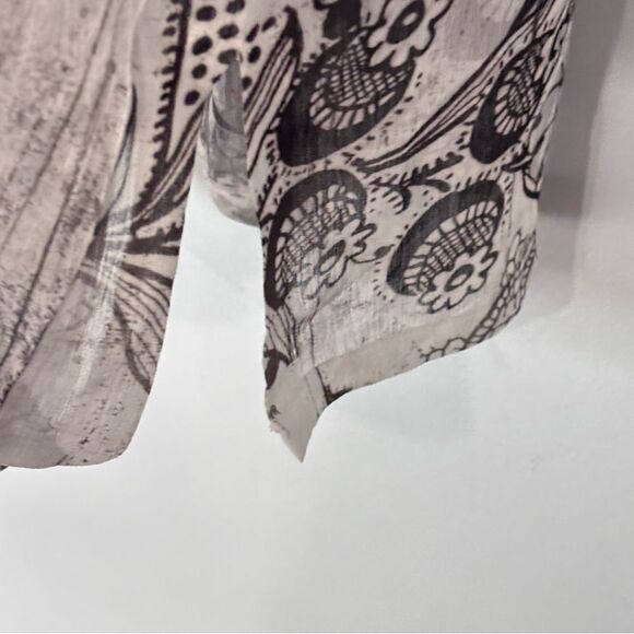 Unity World Wear Women’s Floral Sheer Blouse Swimwear Cover up Black White XL - Picture 9 of 13